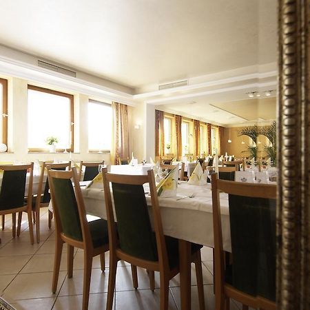 Hotel Regina Цирндорф Экстерьер фото